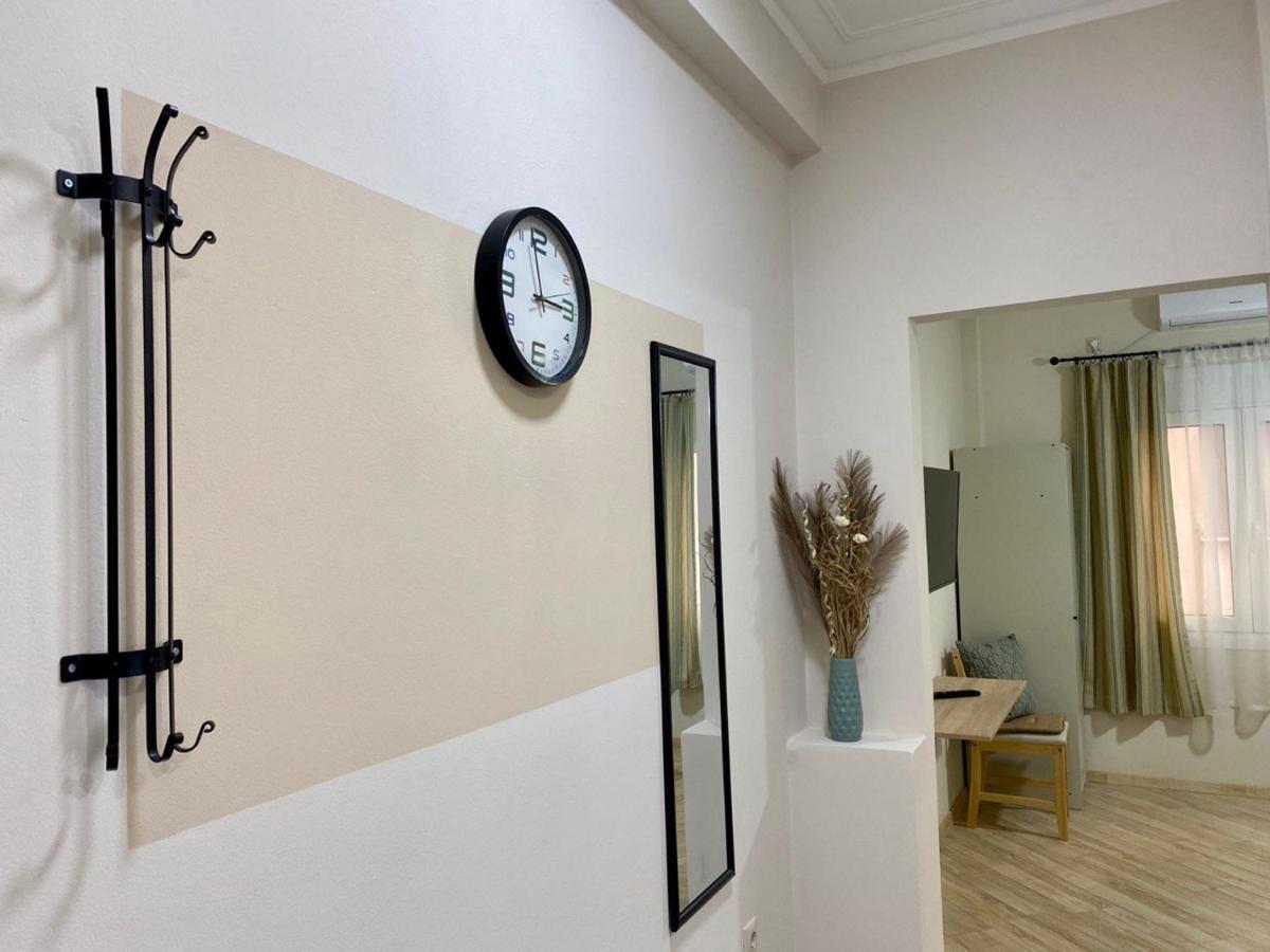 Апартаменты A Modern Flat In The Centre Афины Экстерьер фото